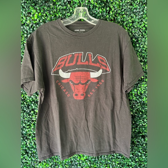 Chicago Bulls Lucky Brand Tee - Picture 1 of 4